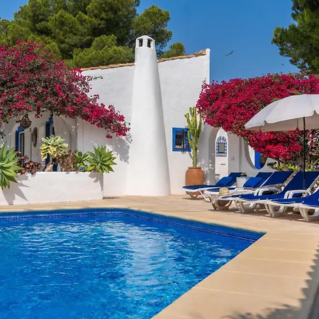 Вилла Hibiscus By Sun & Sea Homes *