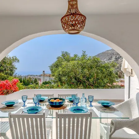 Hibiscus By Sun & Sea Homes * Calp