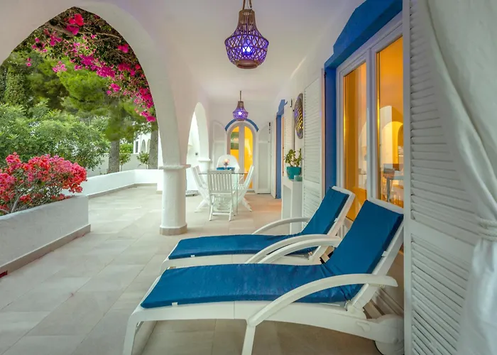 Hibiscus By Sun & Sea Homes *