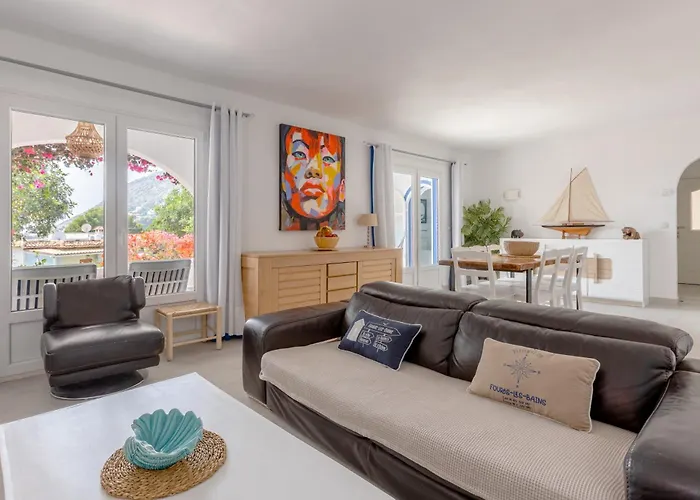 Hibiscus By Sun & Sea Homes *