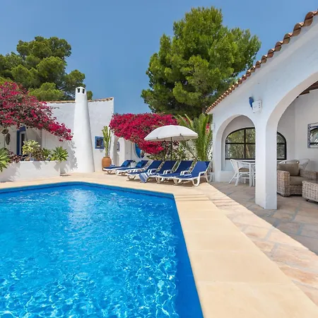 Hibiscus By Sun & Sea Homes Κάλπε