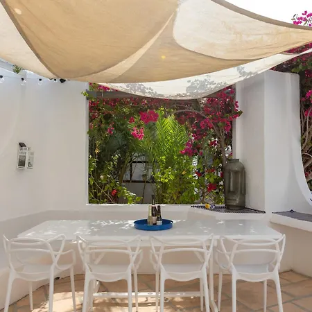 Hibiscus By Sun & Sea Homes Βίλα Κάλπε